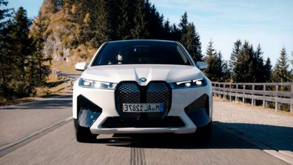BMW iX